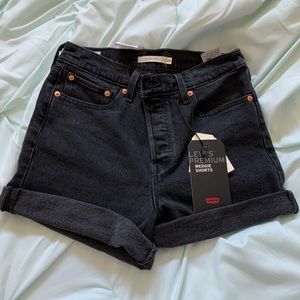 NWT Levi’s Premium Wedgie Shorts